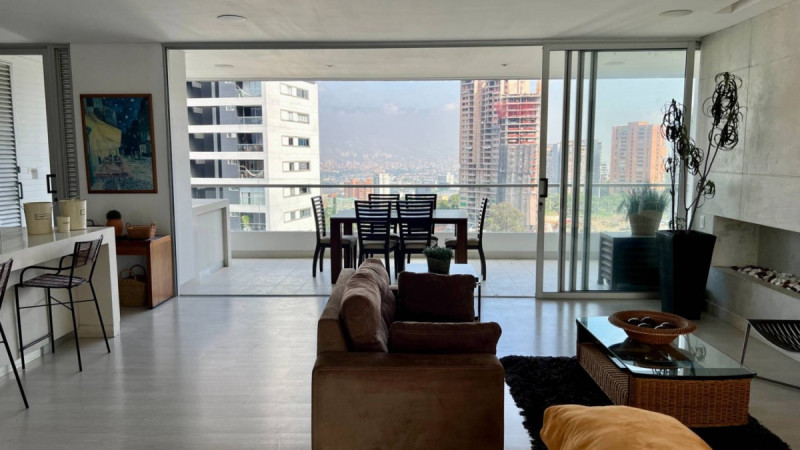 Apartamento en arriendo en El Poblado, Medellín · foto 4 de 21