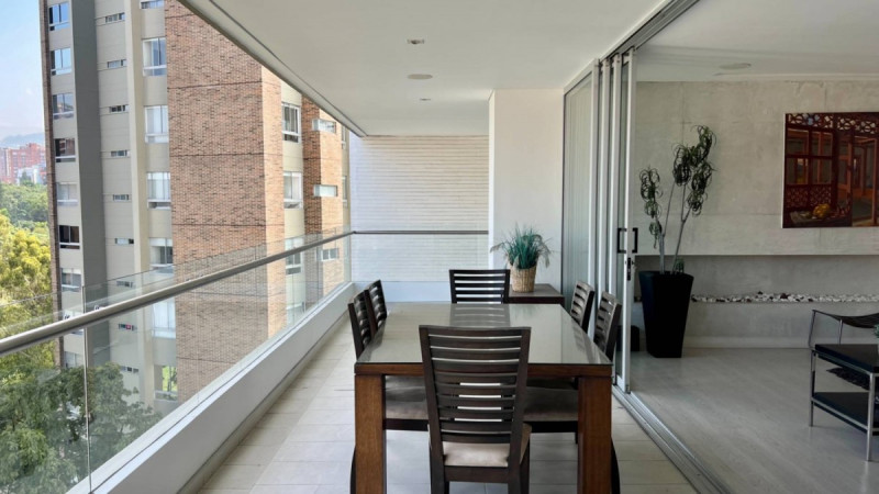 Apartamento en arriendo en El Poblado, Medellín · foto 7 de 21
