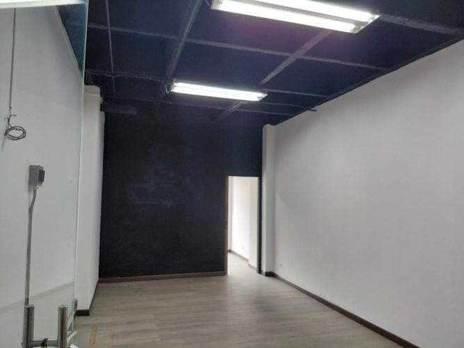 Oficina en arriendo en La Aguacatala, Medellín, 35 m² · foto 8 de 11