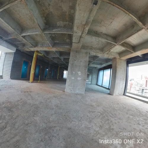 Oficina en arriendo en El Poblado, Medellín, 670 m² · foto 5 de 9