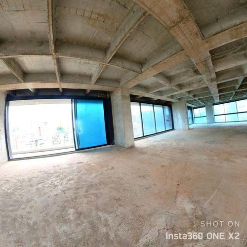 Oficina en arriendo en El Poblado, Medellín, 670 m² · foto 8 de 9