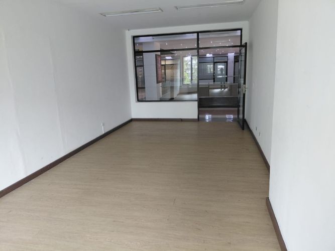 Oficina en arriendo en La Aguacatala, Medellín, 35 m² · foto 3 de 11