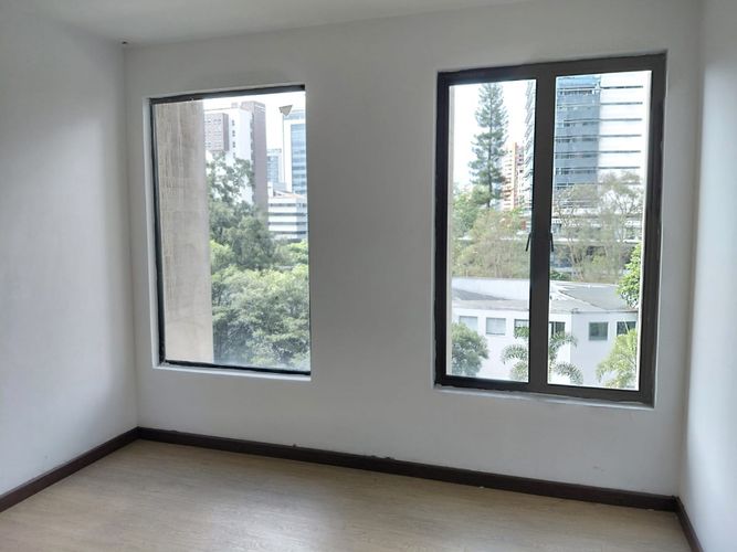 Oficina en arriendo en La Aguacatala, Medellín, 35 m² · foto 7 de 11