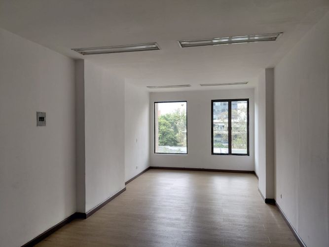 Oficina en arriendo en La Aguacatala, Medellín, 35 m² · foto 9 de 11