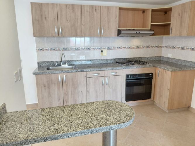 Apartamento de 2 alcobas en arriendo en La Florida, Medellín, 110 m² · foto 2 de 24