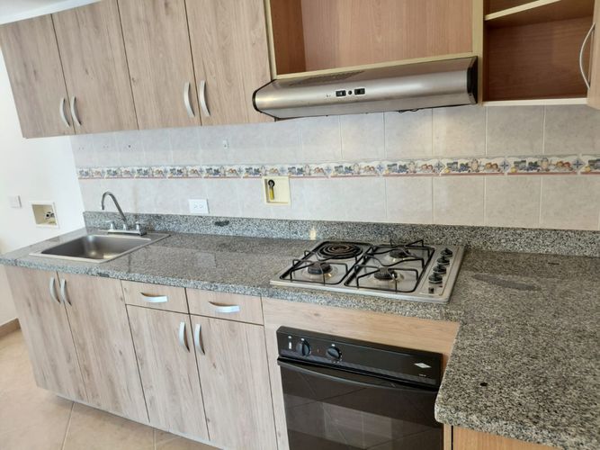 Apartamento de 2 alcobas en arriendo en La Florida, Medellín, 110 m² · foto 4 de 24
