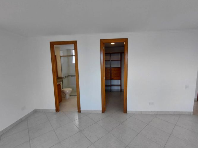 Apartamento de 2 alcobas en arriendo en La Florida, Medellín, 110 m² · foto 12 de 24