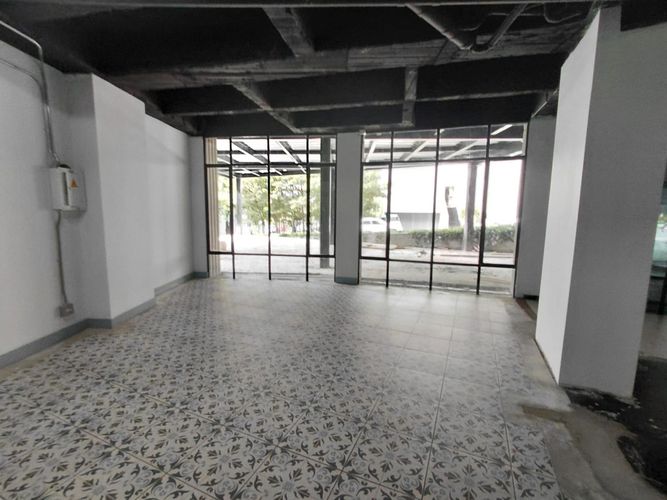 Local en arriendo en La Aguacatala, Medellín, 138 m² · foto 3 de 13
