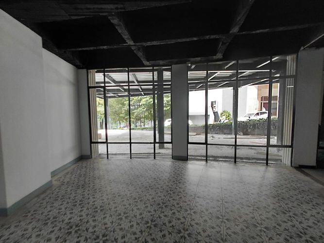 Local en arriendo en La Aguacatala, Medellín, 138 m² · foto 5 de 13