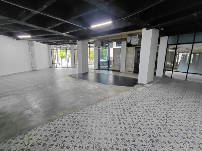 Local en arriendo en La Aguacatala, Medellín, 138 m² · foto 7 de 13