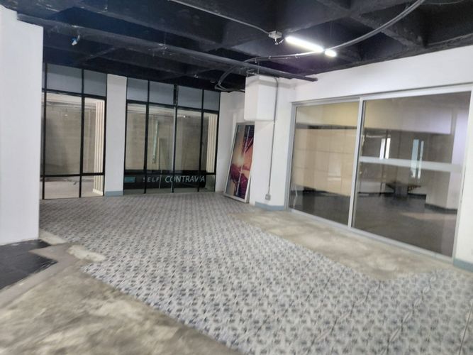 Local en arriendo en La Aguacatala, Medellín, 138 m² · foto 11 de 13