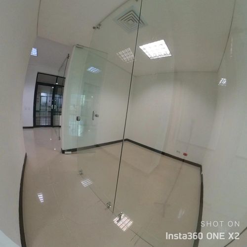 Oficina en arriendo en El Poblado, Medellín, 92 m² · foto 4 de 8