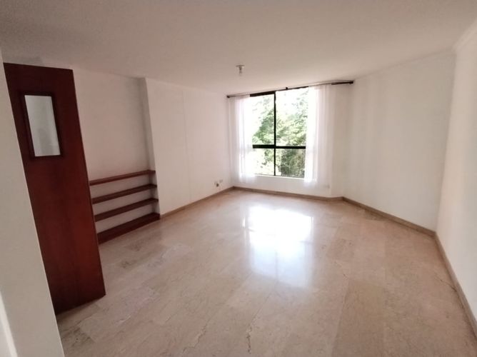 Apartamento de 3 alcobas en arriendo en El Tesoro, Medellín, 130 m² · foto 2 de 15