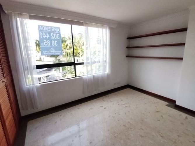 Apartamento de 3 alcobas en arriendo en El Tesoro, Medellín, 130 m² · foto 3 de 15