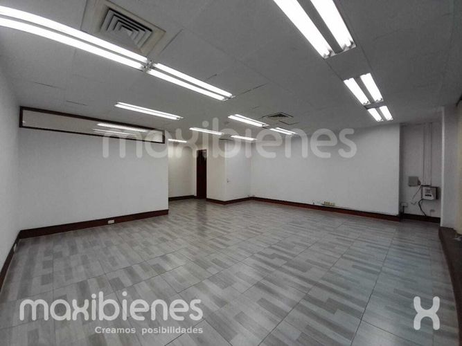 Oficina en arriendo en La Aguacatala, Medellín, 105 m² · foto 2 de 11