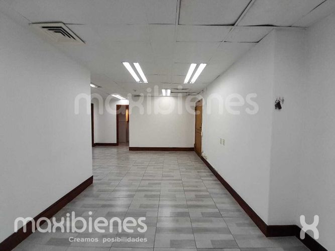 Oficina en arriendo en La Aguacatala, Medellín, 105 m² · foto 3 de 11