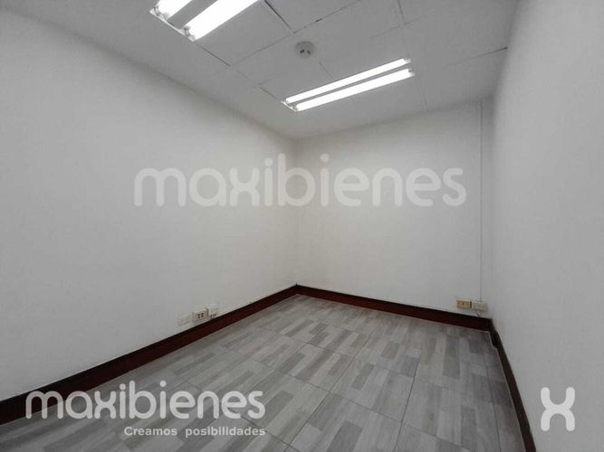 Oficina en arriendo en La Aguacatala, Medellín, 105 m² · foto 5 de 11
