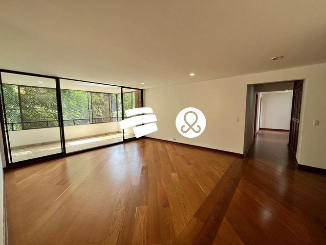 Apartamento de 4 alcobas en venta en El Poblado, Medellín, 260 m² · foto 2 de 24