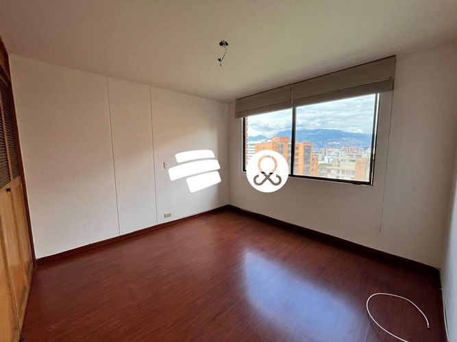 Apartamento de 4 alcobas en venta en El Poblado, Medellín, 260 m² · foto 21 de 24
