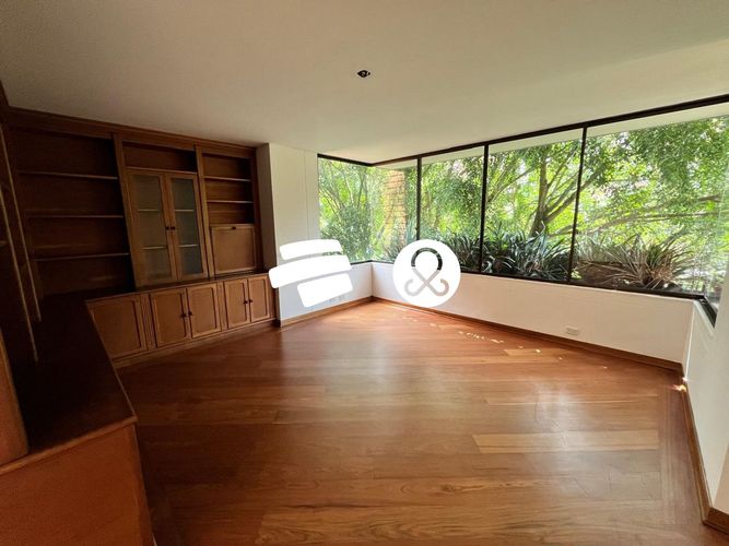 Apartamento de 4 alcobas en venta en El Poblado, Medellín, 260 m² · foto 23 de 24