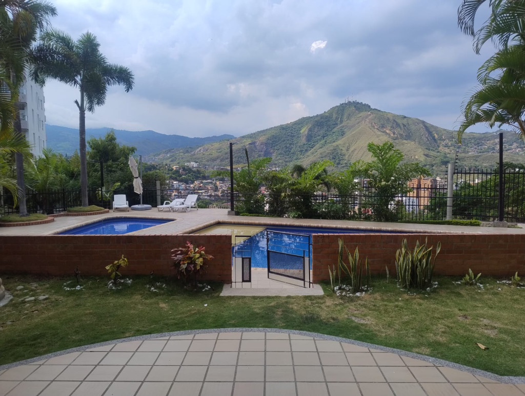 Casa en Arriendo en Santa teresita, Cali