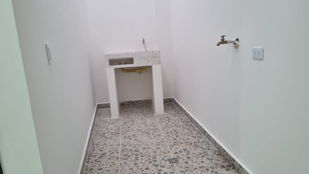 Apartamento en arriendo en Centro, Rionegro · foto 2 de 6