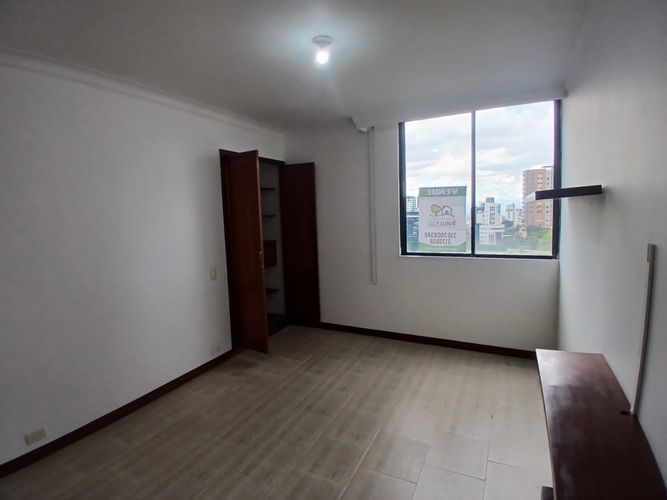 Apartamento de 2 alcobas en venta en Pinares, Pereira, 70 m² · foto 9 de 17