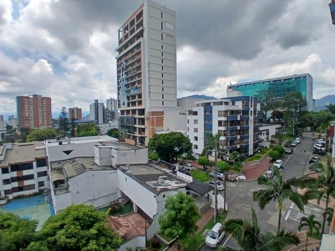 Apartamento de 2 alcobas en venta en Pinares, Pereira, 70 m² · foto 10 de 17