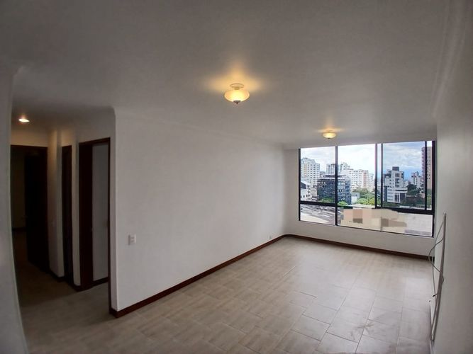 Apartamento de 2 alcobas en venta en Pinares, Pereira, 70 m² · foto 13 de 17