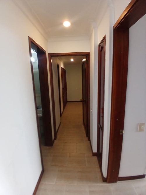 Apartamento de 2 alcobas en venta en Pinares, Pereira, 70 m² · foto 15 de 17