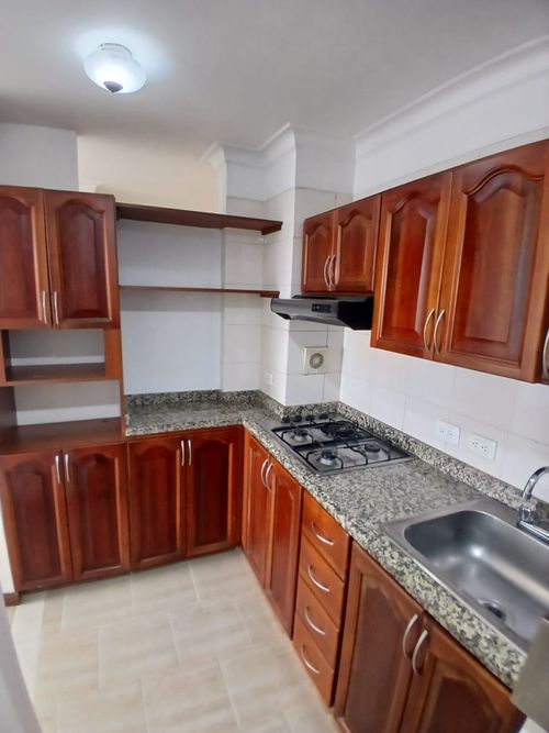 Apartamento de 2 alcobas en venta en Pinares, Pereira, 70 m² · foto 16 de 17