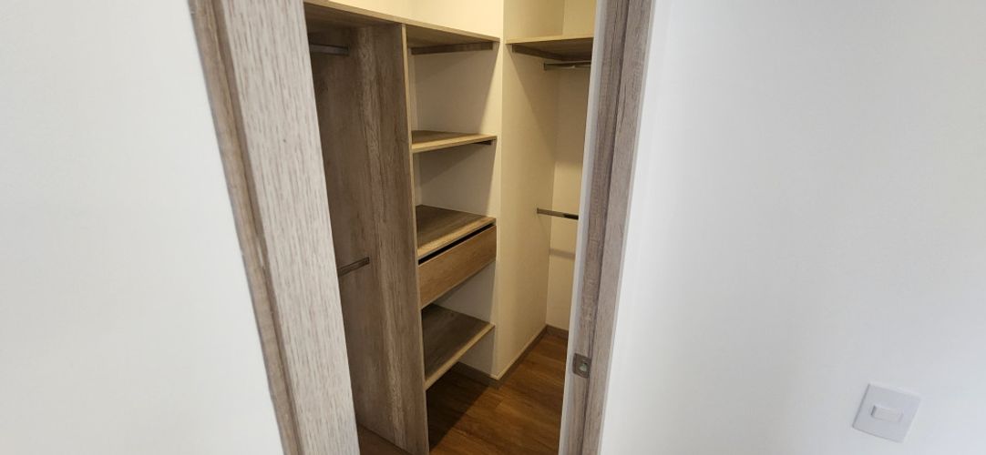 Apartaestudio en arriendo en El Poblado, Medellín, 56 m² · foto 9 de 10
