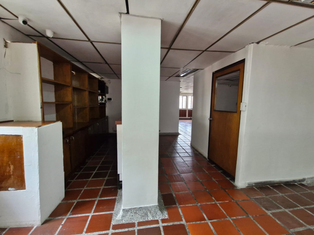 Warehouse for sale in Perpetuo socorro, Medellín 4