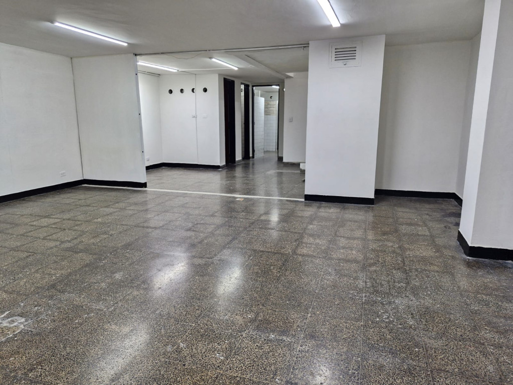 Warehouse for sale in Perpetuo socorro, Medellín 5