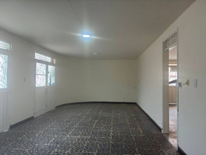 Edificio en venta en Belen, Ibagué, 694 m² · foto 3 de 10