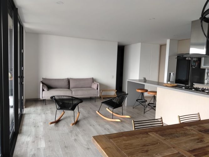 Apartamento de 2 alcobas en arriendo en El Poblado, Medellín, 108 m² · foto 2 de 19