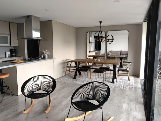 Apartamento de 2 alcobas en arriendo en El Poblado, Medellín, 108 m² · foto 3 de 19