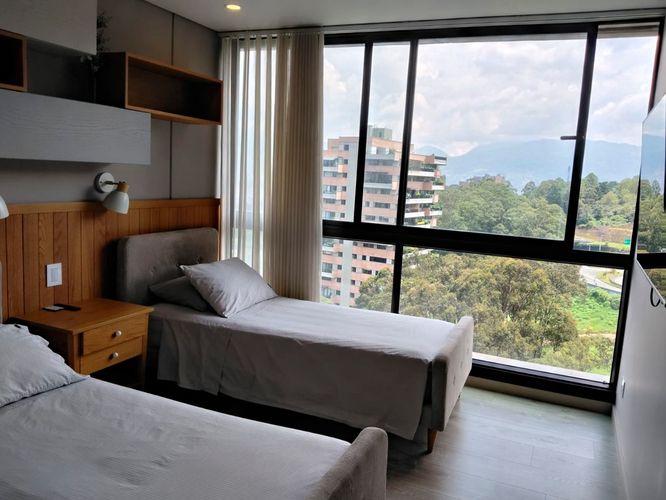 Apartamento de 2 alcobas en arriendo en El Poblado, Medellín, 108 m² · foto 12 de 19