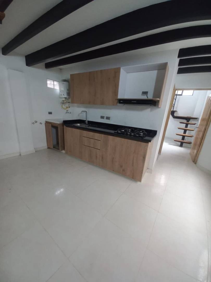Apartaestudio en Arriendo en Barrio Cristóbal, Medellín en La Almeria