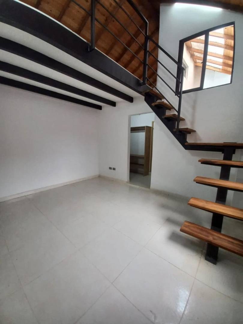 Apartaestudio en arriendo en Barrio Cristóbal, Medellín · foto 3 de 13