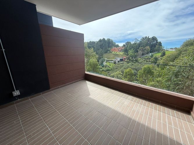 Oficina en arriendo en Las Palmas, Envigado, 65 m² · foto 3 de 13