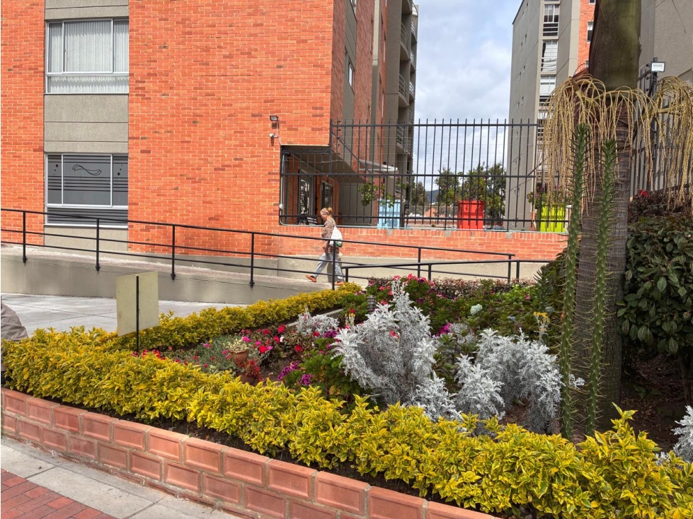 Apartamento en venta en Mazuren, Bogotá · foto 2 de 24