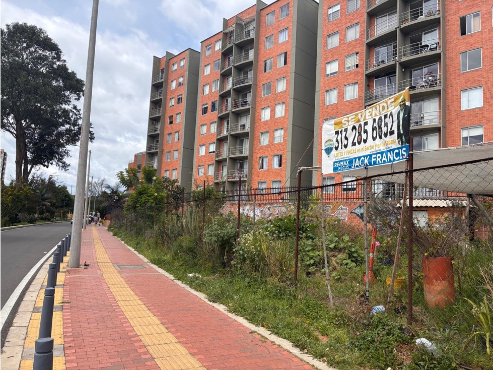 Apartamento en venta en Mazuren, Bogotá · foto 3 de 24
