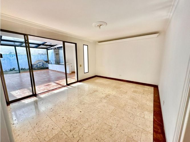Casa de 5 alcobas en venta en El Poblado, Medellín, 265 m² · foto 15 de 15
