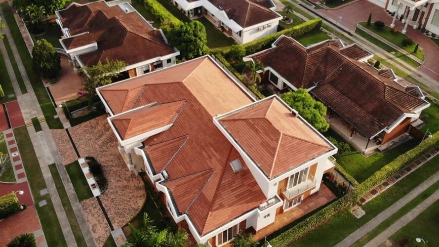 Casa de 4 alcobas en venta en Menzuly, Piedecuesta, 462 m² · foto 2 de 24