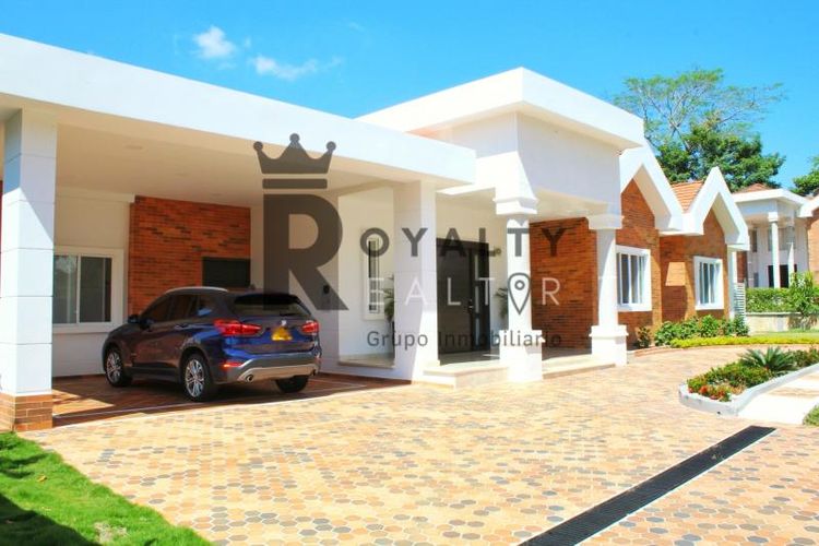 Casa de 4 alcobas en venta en Menzuly, Piedecuesta, 462 m² · foto 3 de 24