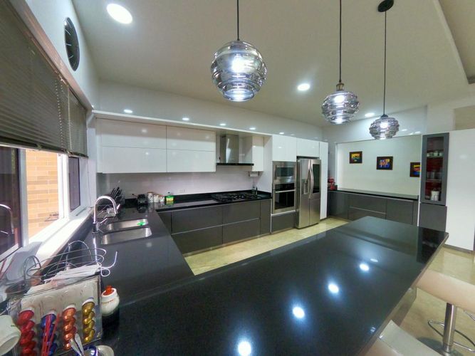 Casa de 4 alcobas en venta en Ruitoque, Piedecuesta, 462 m² · foto 4 de 22