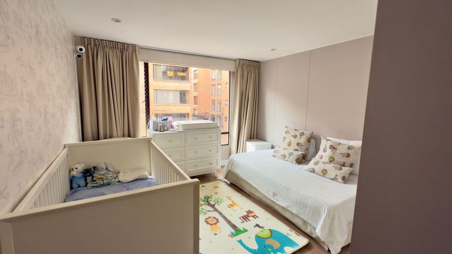 Apartamento de 3 alcobas en venta en Chico, Bogotá, 183 m² · foto 17 de 20