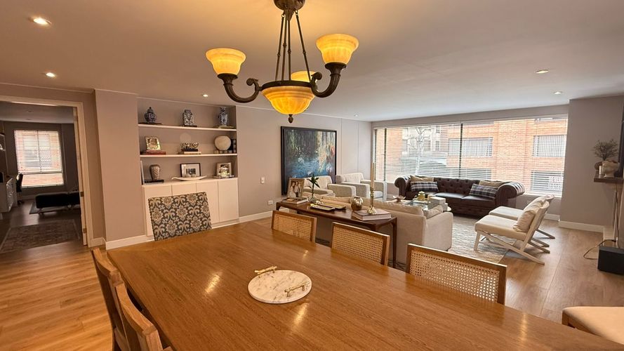 Apartamento de 3 alcobas en venta en Chico, Bogotá, 183 m² · foto 3 de 20