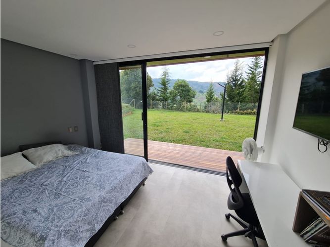 Casa de 4 alcobas en venta en El Porvenir, Rionegro, 300 m² · foto 4 de 13